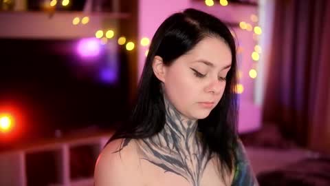 acid_pie online show from February 27, 2025, 6:50 am