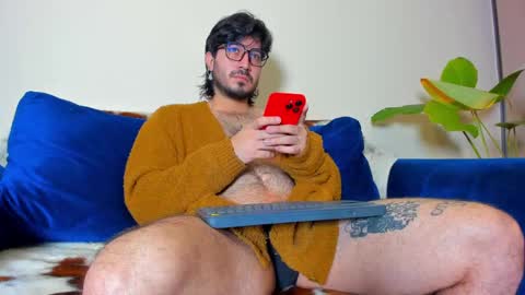 Snapshot of ackerman_eren_ chatting on February 10, 2025, 12:39 pm R. online show from February 10, 2025, 12:39 pm