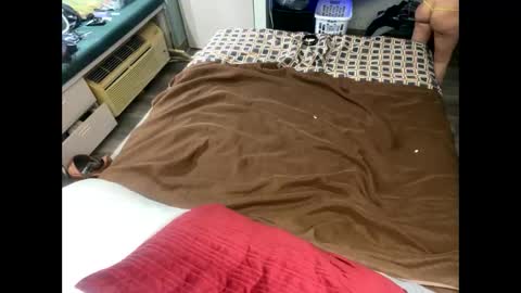 acouplesinners online show from April 4, 2026, 5:54 pm