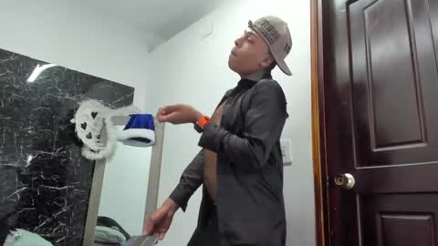 ada_brooke online show from December 3, 2025, 2:04 pm