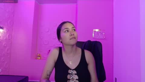 Adaira online show from November 14, 2025, 4:33 am