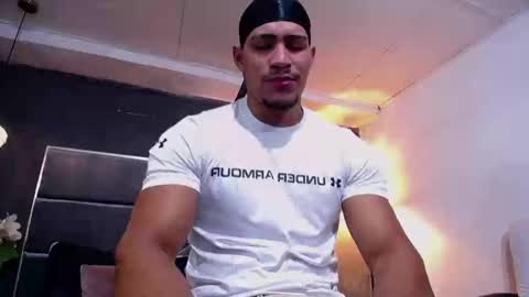 adam_fit19cm online show from October 20, 2025, 1:55 pm