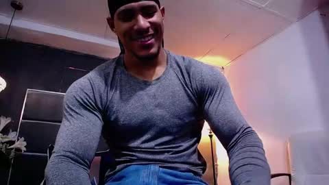 adam_fit19cm online show from February 3, 2026, 2:00 pm