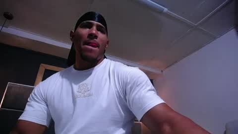 adam_fit19cm online show from June 4, 2026, 2:12 pm