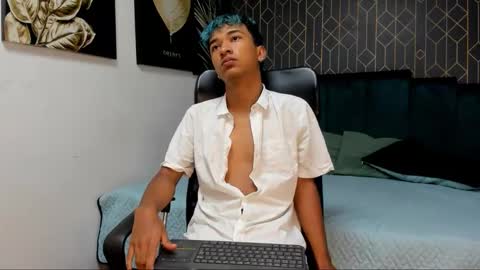 Snapshot of adam_ford1 chatting on December 3, 2025, 11:08 am adam_ford1 online show from December 3, 2025, 11:08 am