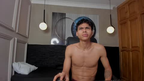 adam_piarse online show from December 19, 2024, 7:07 am