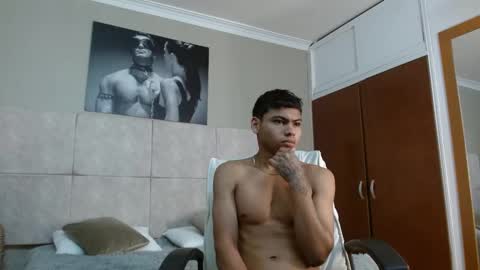 adam_piarse online show from September 19, 2025, 3:52 am