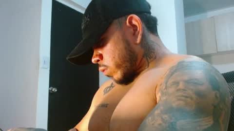 Snapshot of adam_shilder7 chatting on April 21, 2026, 2:51 am adam shilder7 online show from April 21, 2026, 2:51 am