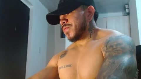Snapshot of adam_shilder7 chatting on June 1, 2026, 5:09 am adam shilder7 online show from June 1, 2026, 5:09 am