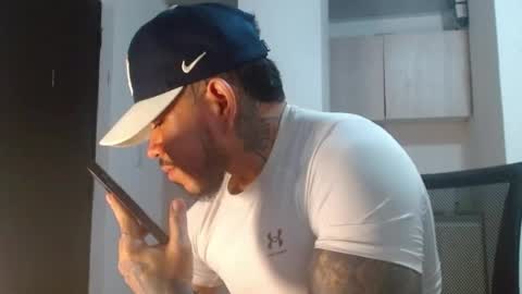 Snapshot of adam_shilder7 chatting on June 4, 2026, 11:00 pm adam shilder7 online show from June 4, 2026, 11:00 pm