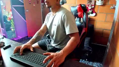 Adam Valencia online show from December 30, 2024, 5:23 pm