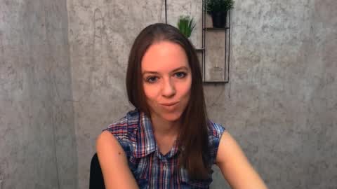 Snapshot of adamais_ chatting on February 25, 2025, 8:03 am adamais_ online show from February 25, 2025, 8:03 am