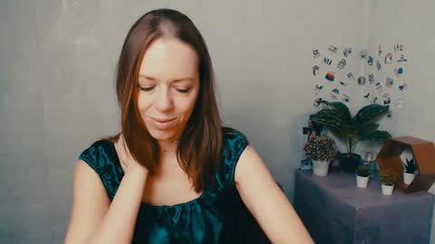 Snapshot of adamais_ chatting on November 14, 2025, 5:39 am adamais_ online show from November 14, 2025, 5:39 am