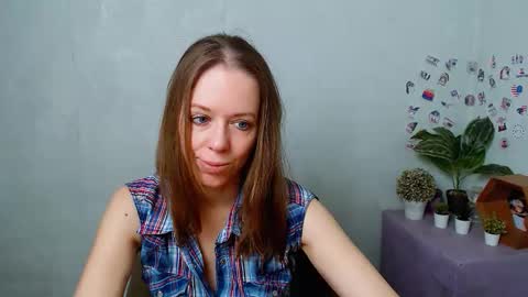 Snapshot of adamais_ chatting on December 19, 2025, 6:53 am adamais_ online show from December 19, 2025, 6:53 am