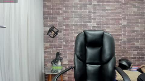 Snapshot of adamcoox chatting on December 10, 2024, 5:07 am Adam online show from December 10, 2024, 5:07 am