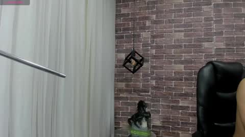 Snapshot of adamcoox chatting on December 14, 2024, 6:02 am Adam online show from December 14, 2024, 6:02 am