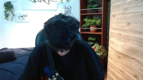Snapshot of adamcoox chatting on May 17, 2026, 12:41 am Adam online show from May 17, 2026, 12:41 am