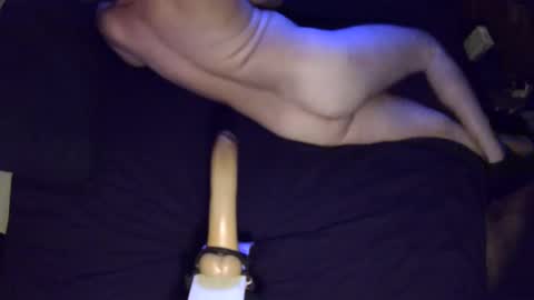 adamineve online show from February 12, 2025, 4:33 am