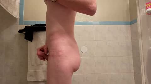 adamllamas online show from February 4, 2025, 1:13 am