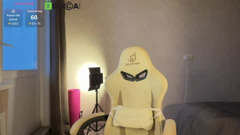 Hi Im Adam Glad to see u here 3 And its my first day online show from April 21, 2026, 1:42 am