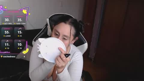Snapshot of adams_mel chatting on May 14, 2026, 3:08 pm adams_mel online show from May 14, 2026, 3:08 pm