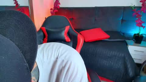 AdamsWalkerr  online show from March 29, 2026, 1:05 am