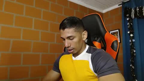 Adan Sin online show from January 28, 2025, 3:25 pm