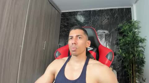 Snapshot of adan_sin1 chatting on May 6, 2026, 5:29 pm Adan Sin online show from May 6, 2026, 5:29 pm