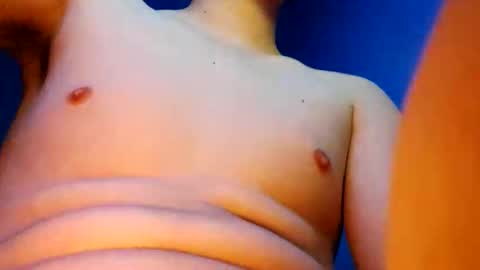 adanflores28 online show from November 17, 2025, 7:03 am