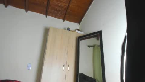   online show from November 7, 2025, 11:05 pm