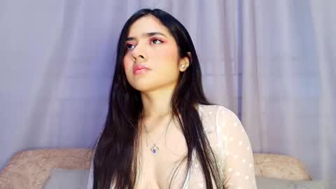  Adara Johnson  online show from October 29, 2025, 12:07 pm