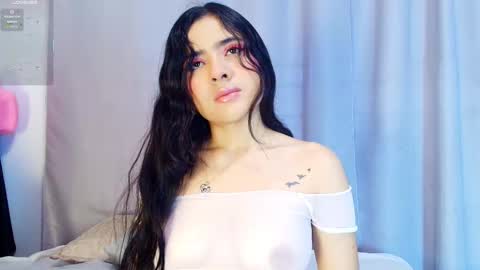  Adara Johnson  online show from November 7, 2025, 11:43 am