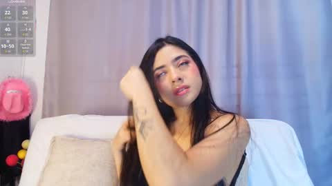  Adara Johnson  online show from December 3, 2025, 11:52 am