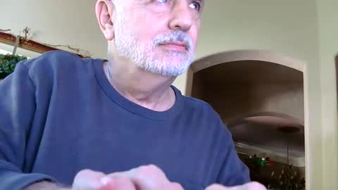 add_me_2 online show from April 7, 2026, 7:47 pm