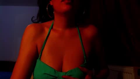 amy        online show from February 1, 2025, 11:58 pm