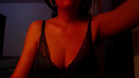 amy        online show from October 2, 2025, 8:49 pm