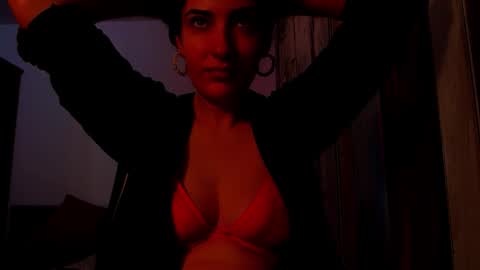 amy        online show from October 10, 2025, 2:16 pm