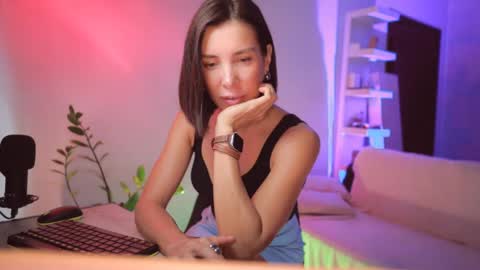 Snapshot of addictsqueen chatting on December 14, 2024, 5:07 am ADDICTION online show from December 14, 2024, 5:07 am