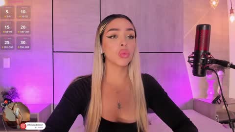 A D D I S O N  online show from January 12, 2025, 5:44 pm