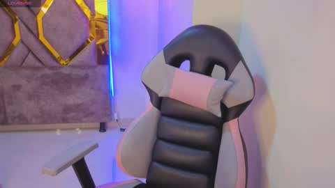 addy__02 online show from November 15, 2025, 9:39 am