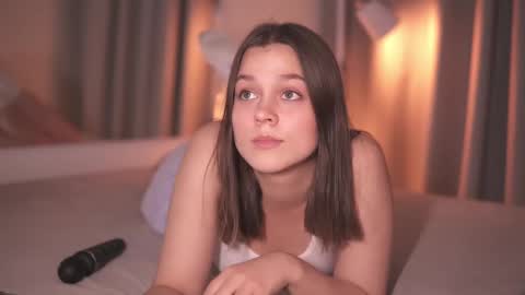 Snapshot of addy_moon chatting on March 5, 2025, 4:02 pm Addy online show from March 5, 2025, 4:02 pm