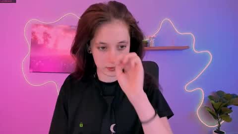 adel_sky_ online show from April 18, 2026, 7:29 pm