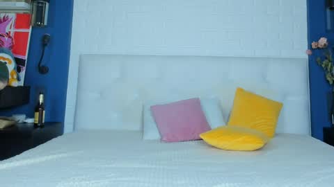 Adelle online show from April 27, 2026, 3:48 am