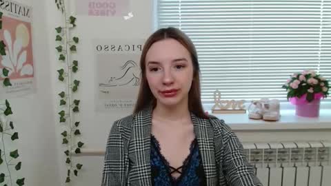 Snapshot of adele0_0 chatting on February 20, 2025, 10:27 am Adele online show from February 20, 2025, 10:27 am