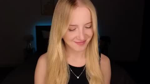 Snapshot of adele_armas chatting on June 18, 2026, 9:30 pm Adele online show from June 18, 2026, 9:30 pm