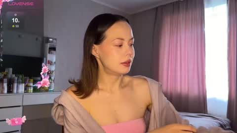 Snapshot of adele_bel chatting on June 7, 2026, 3:32 am adele_bel online show from June 7, 2026, 3:32 am