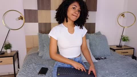 Snapshot of adele_carter_ chatting on January 23, 2025, 11:48 am Andrea online show from January 23, 2025, 11:48 am