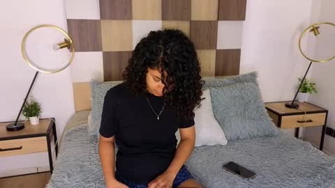 Snapshot of adele_carter_ chatting on January 24, 2025, 11:48 am Andrea online show from January 24, 2025, 11:48 am