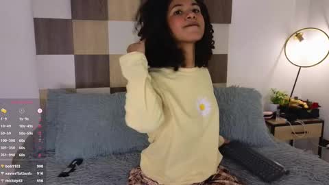 Snapshot of adele_carter_ chatting on February 15, 2025, 8:33 pm Andrea online show from February 15, 2025, 8:33 pm