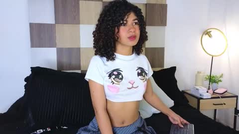 Snapshot of adele_carter_ chatting on February 23, 2025, 11:44 am Andrea online show from February 23, 2025, 11:44 am